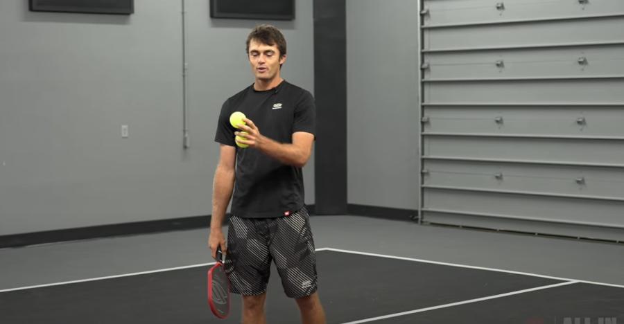 For a Better Backhand Flick, Think Like a Frisbee